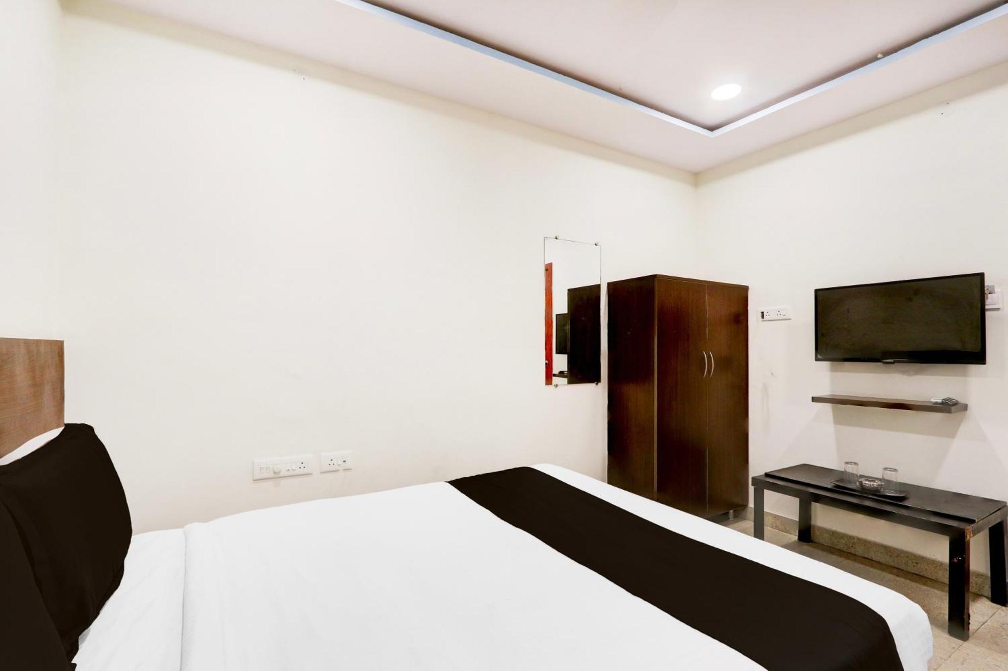 Super Hotel O At Home Hotel Darbar Hyderabad Exterior photo
